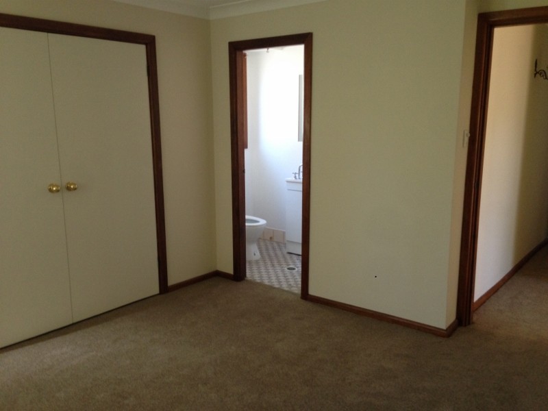 24 Odette Avenue, Gorokan NSW 2263