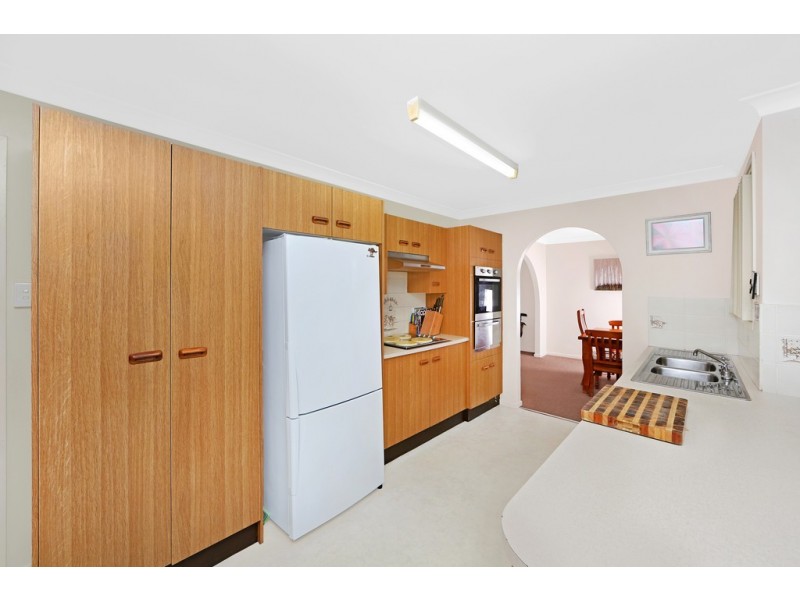 11 Penguin Road, Blue Haven NSW 2262