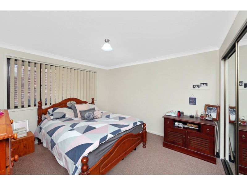 11 Penguin Road, Blue Haven NSW 2262