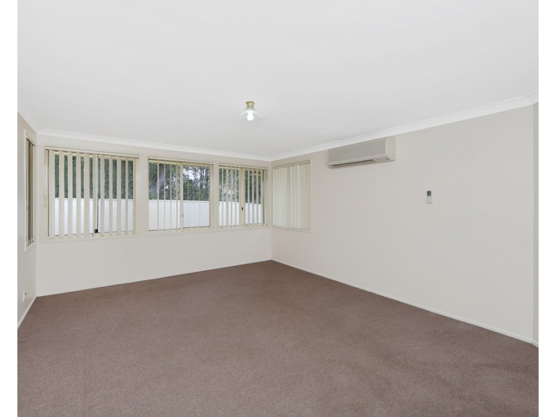 31 St Lawrence Avenue, Blue Haven NSW 2262