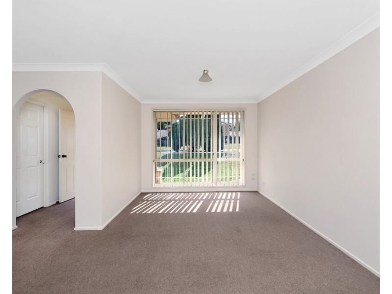 31 St Lawrence Avenue, Blue Haven NSW 2262