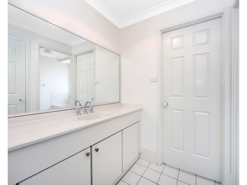 31 St Lawrence Avenue, Blue Haven NSW 2262