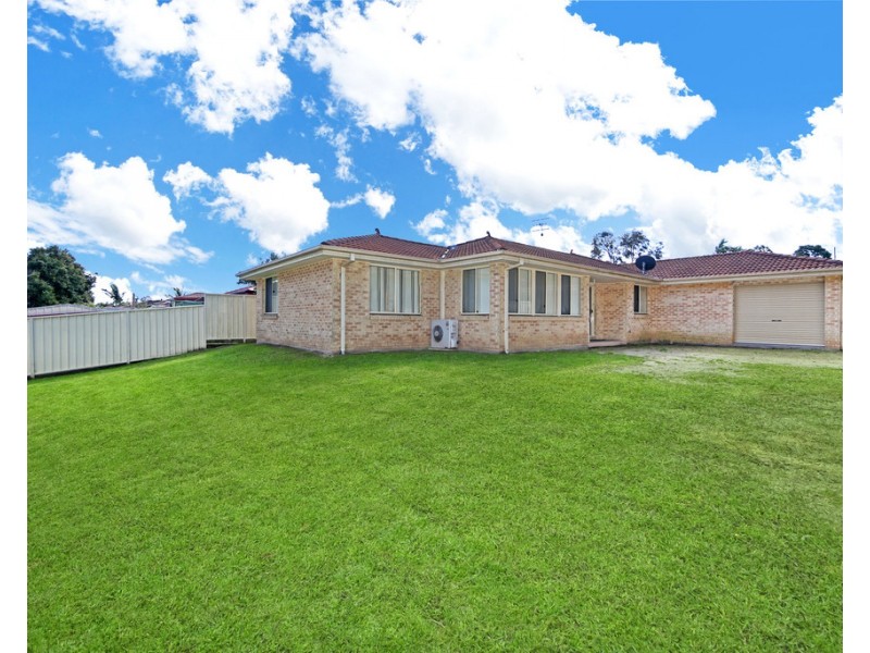31 St Lawrence Avenue, Blue Haven NSW 2262