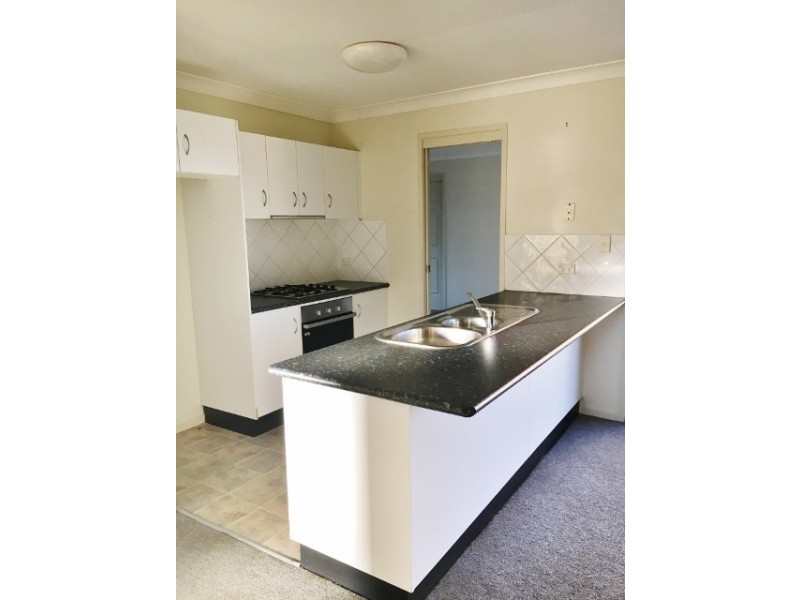 35 Whiteswan Avenue, Blue Haven NSW 2262