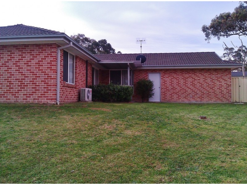 35 Whiteswan Avenue, Blue Haven NSW 2262