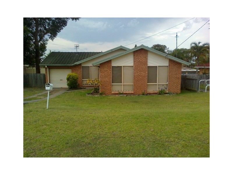 19 Whiteswan Avenue, Blue Haven NSW 2262