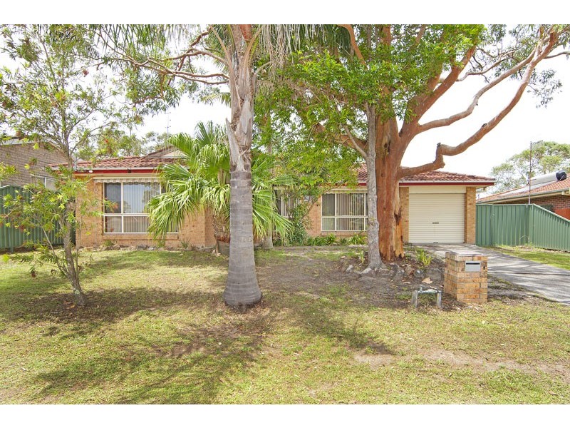 5 White Swan Avenue, Blue Haven NSW 2262