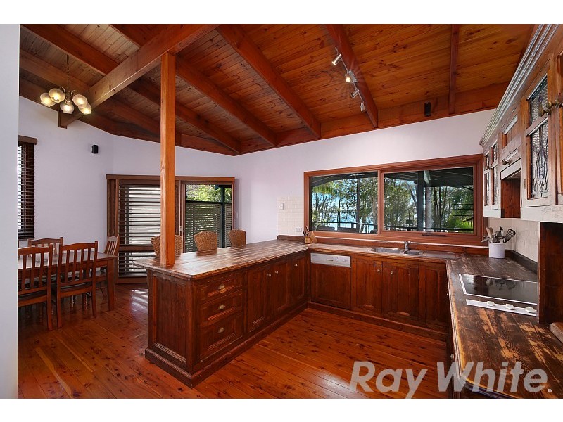 13 Lakeshore Avenue, Chain Valley Bay NSW 2259