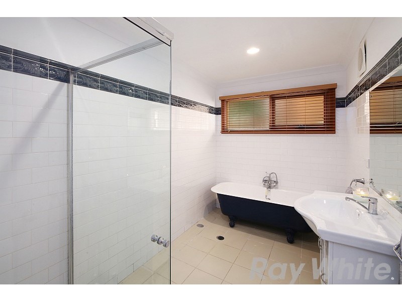 13 Lakeshore Avenue, Chain Valley Bay NSW 2259