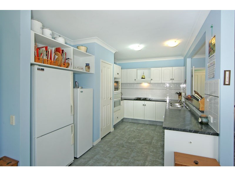 8 Arakoon Road, Woongarrah NSW 2259