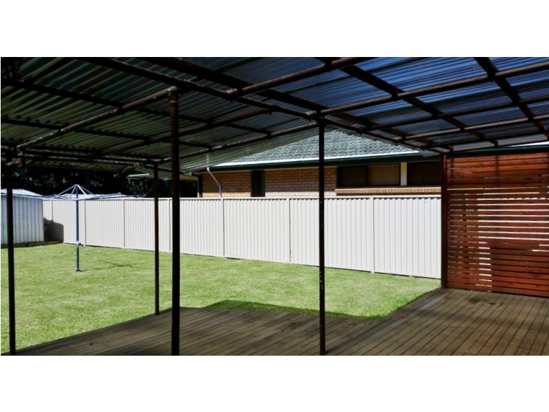 11 Charmhaven Avenue, Charmhaven NSW 2263