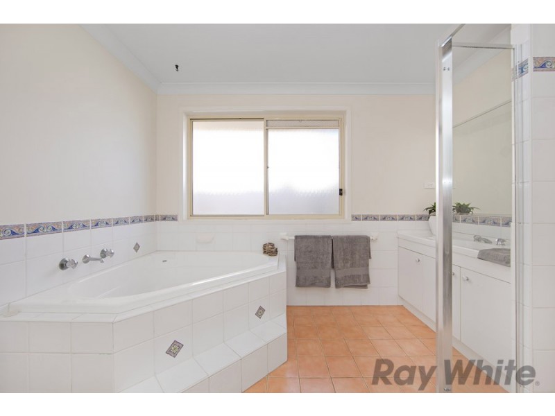 13 Leumeah Avenue, Chain Valley Bay NSW 2259