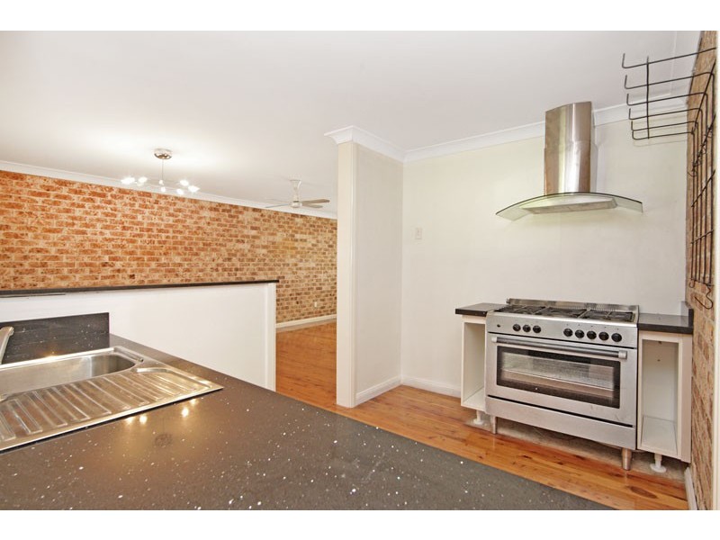 110 Westbrook Parade, Gorokan NSW 2263