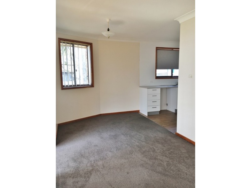 8 Cross Street, Toukley NSW 2263