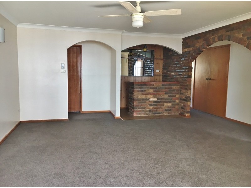 8 Cross Street, Toukley NSW 2263