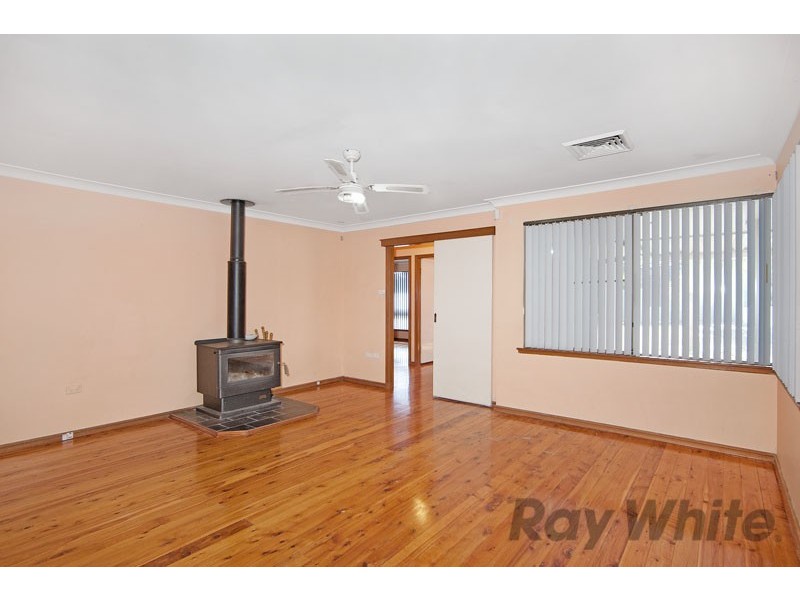 8 Craigie Avenue, Kanwal NSW 2259