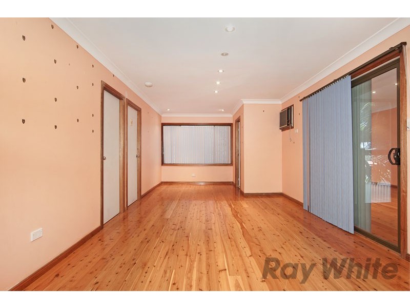 8 Craigie Avenue, Kanwal NSW 2259