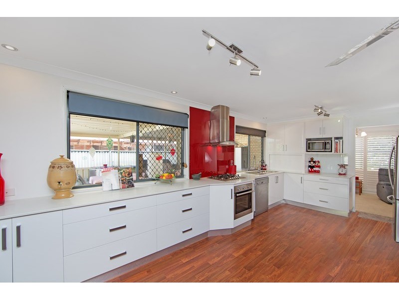 16 De Havilland Cct, Hamlyn Terrace NSW 2259