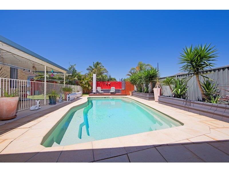 16 De Havilland Cct, Hamlyn Terrace NSW 2259