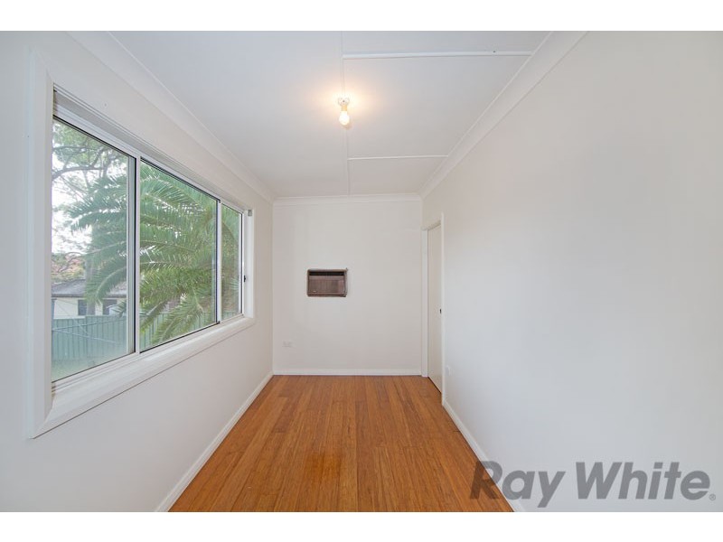 4 Blackford Avenue, Kanwal NSW 2259