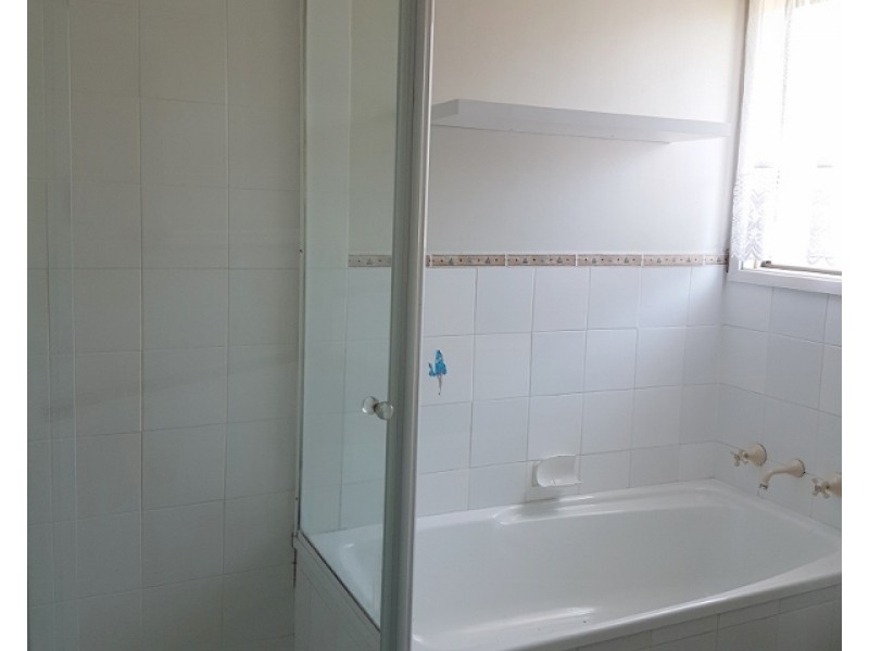 31 Charmhaven Ave, Charmhaven NSW 2263