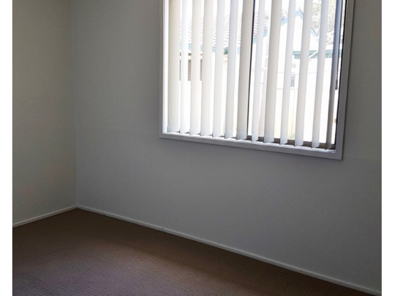 31 Charmhaven Ave, Charmhaven NSW 2263