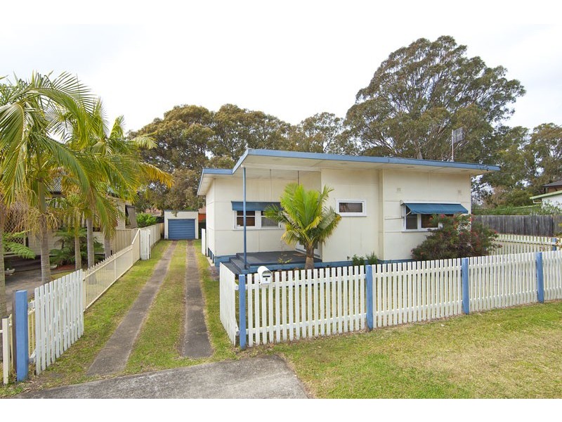 9 Dalnott Road, Gorokan NSW 2263