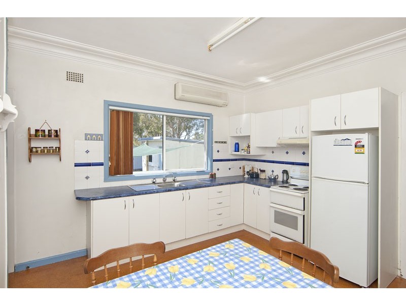 9 Dalnott Road, Gorokan NSW 2263