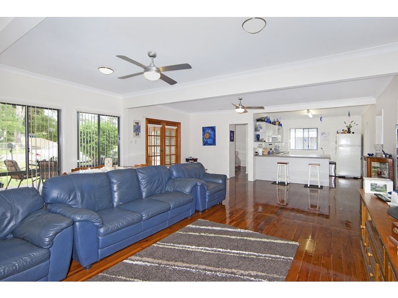 13 Sixth Avenue, Toukley NSW 2263