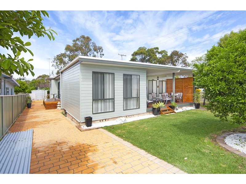 13 Sixth Avenue, Toukley NSW 2263