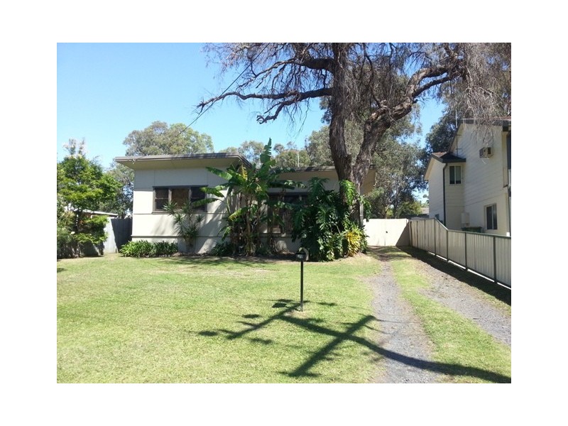 26 Malvina Pde, Gorokan NSW 2263