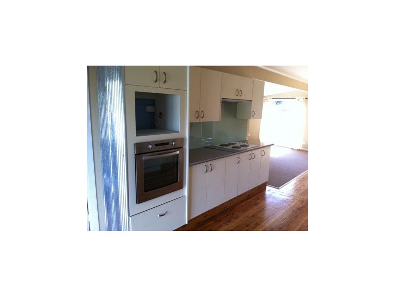 10 Parkside Drive, Charmhaven NSW 2263