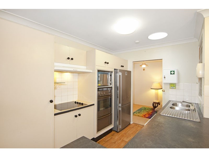 3 Vales Road, Mannering Park NSW 2259