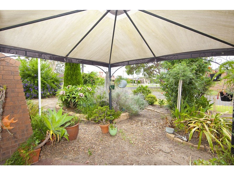 3 Vales Road, Mannering Park NSW 2259