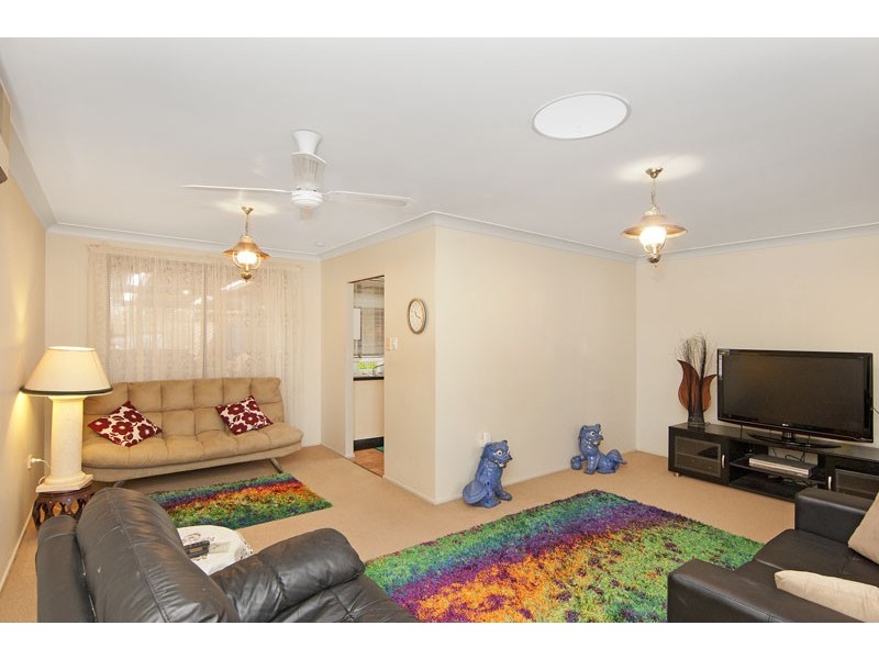 3 Vales Road, Mannering Park NSW 2259
