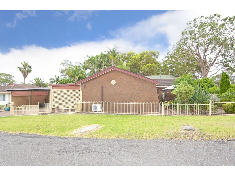 3 Vales Road, Mannering Park NSW 2259