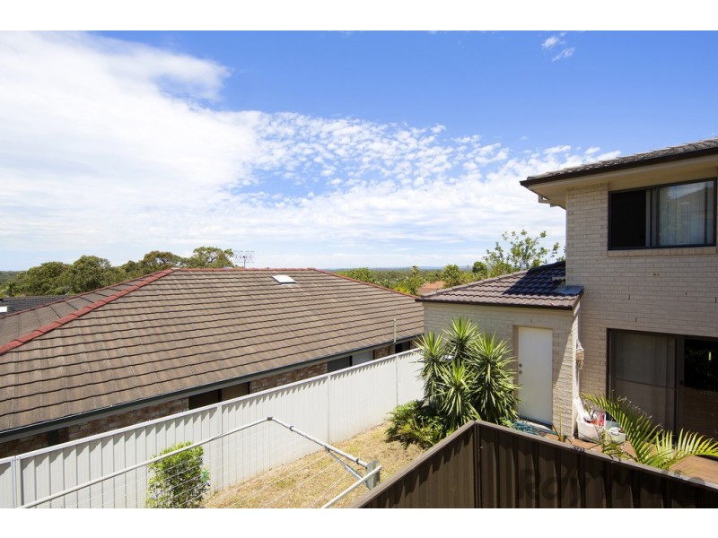 5a Daintree Crescent, Blue Haven NSW 2262