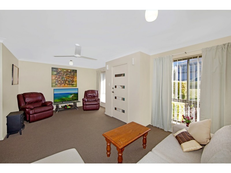 17 Grandview Parade, Gorokan NSW 2263