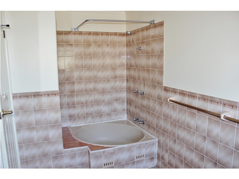 135 Manoa Road, Budgewoi NSW 2262