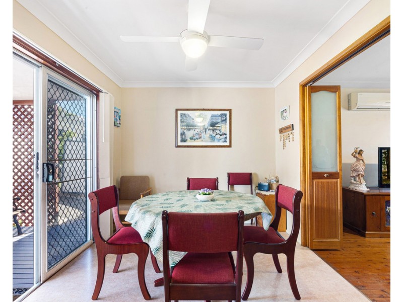 32 Delia Avenue, Budgewoi NSW 2262