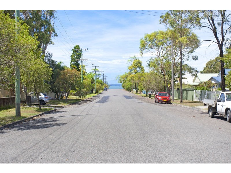 25 Howelston Road, Gorokan NSW 2263