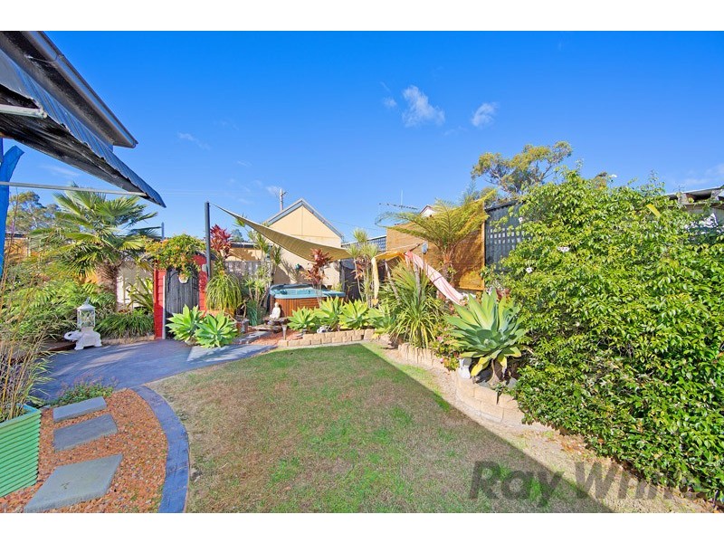 40 Manuka Parade, Gorokan NSW 2263