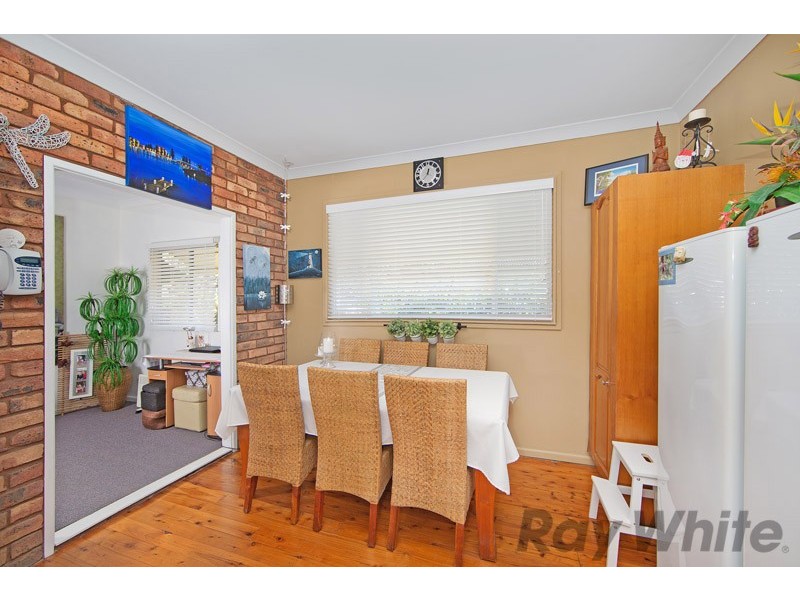40 Manuka Parade, Gorokan NSW 2263