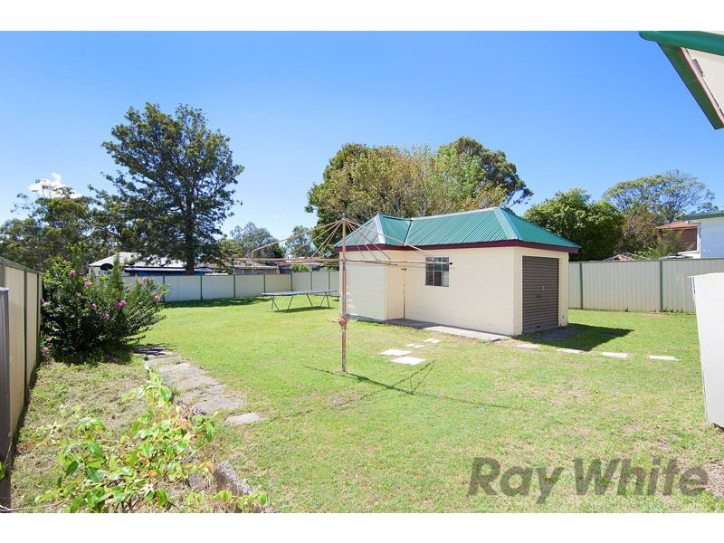 35 Manuka Parade, Gorokan NSW 2263