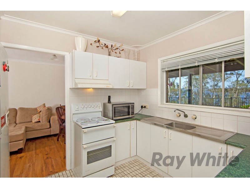 4 Marine Parade, Rocky Point NSW 2259