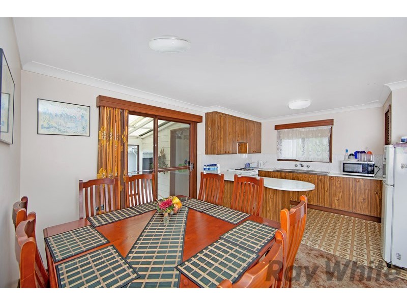 9 Avonlea Avenue, Gorokan NSW 2263