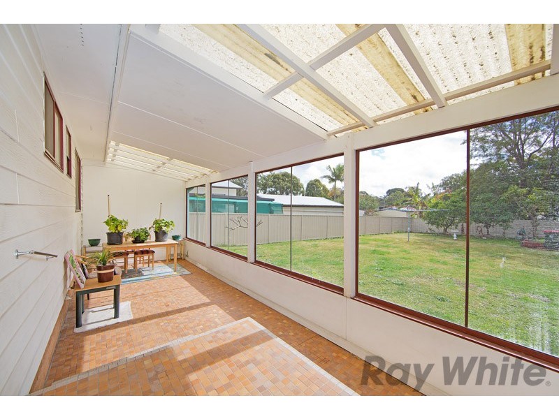 9 Avonlea Avenue, Gorokan NSW 2263