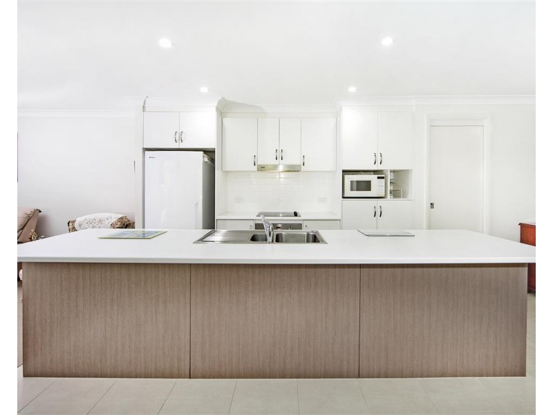 76 Ocean View Road, Gorokan NSW 2263