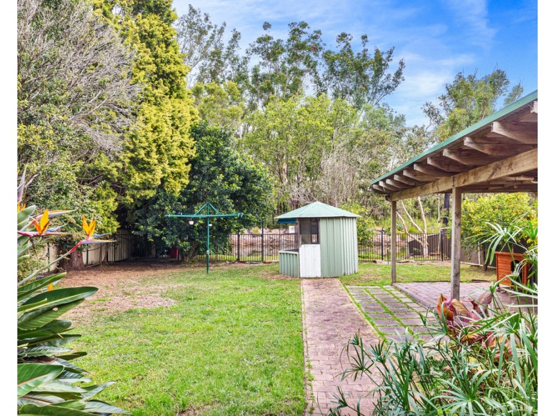 121 Birdwood Drive, Blue Haven NSW 2262
