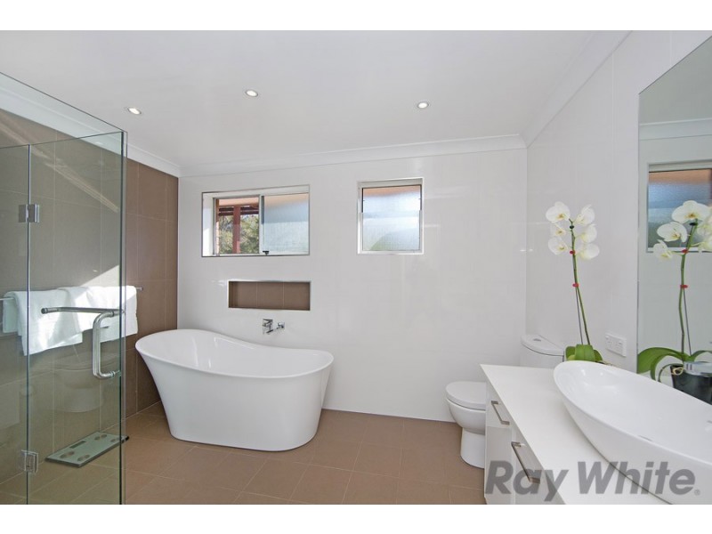 1 Una Avenue, Charmhaven NSW 2263